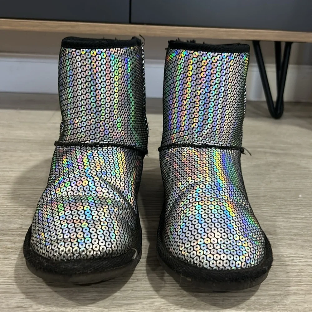 The children’s place iridescent sequin faux fur lined boots